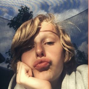 Meet your Posher, Quinn